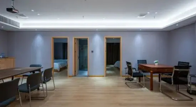Люкс Deluxe Xiangyang Yihua Hotel