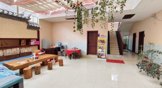 Chunjiang Hotel, Забронировать Отель Лицзян Юньнань, рядом с Улица Сквер-стрит Древнего города Даянь