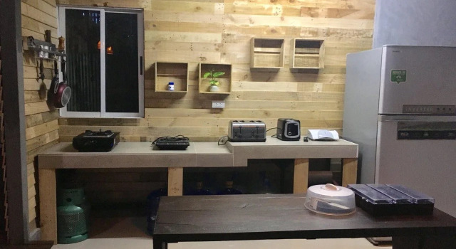 Hey Beach Hostel, Забронировать Хостел Отели Ланта-Яй с парковкой, рядом с Police Station, Парковка