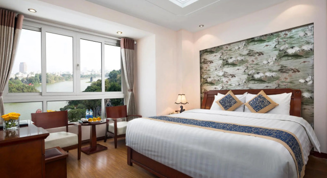 Номер Standard Lakeside Palace Hotel