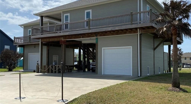 Sea Beauty 3 Bedroom Home by Redawning, Book Feriehus Bolivar Peninsula Houston