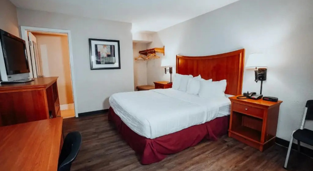 Номер Standard Lamplighter Inn & Suites - North