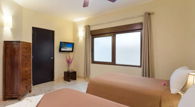Семейный Condo с 2 комнатами с видом на сад El Taj Oceanfront and Beachside Condo Hotel