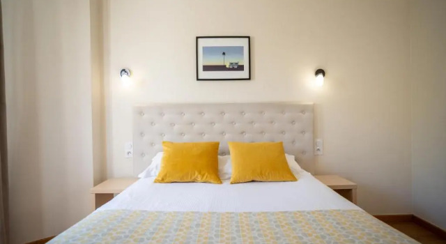 Двухместный номер Standard с балконом The Originals City, Hôtel Mondial, Perpignan