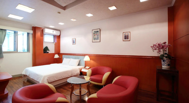 Двухместный номер Deluxe Long Shan Hotel