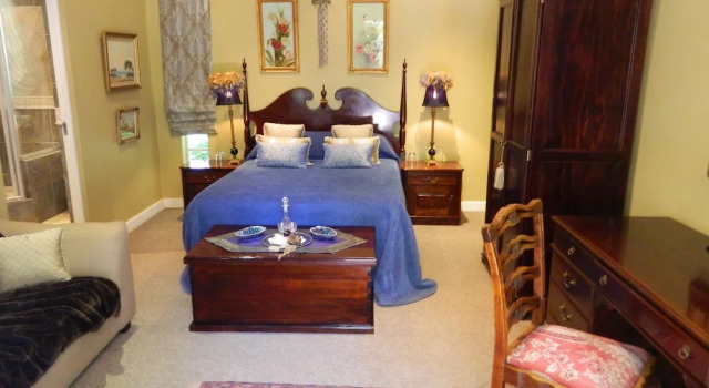 Kareeblom Guesthouse, Book Hotel Pretoria 