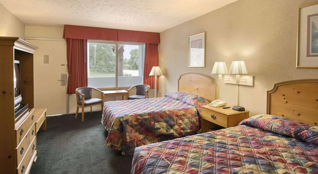 Days Inn by Wyndham Myrtle Beach-Grand Strand, Забронировать Отель Отели Южной Каролины с бассейном, Бассейн