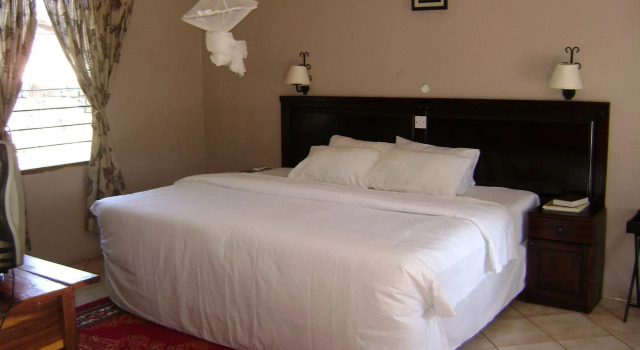 Decha Guest Lodge, Book Guesthouse Hotels in Livingstone with Parking, Parking