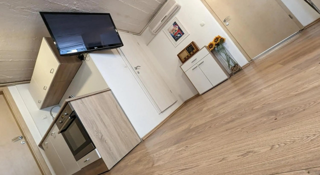 Discover Zagreb from 2BR Condo with Garden, Parking & EV Station, Rezerwuj Hotel Bukovac Zagrzeb