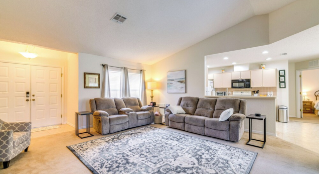 Family-friendly Spring Hill Vacation Home w/ Lanai, Prenota Hotel Spring Hill Florida