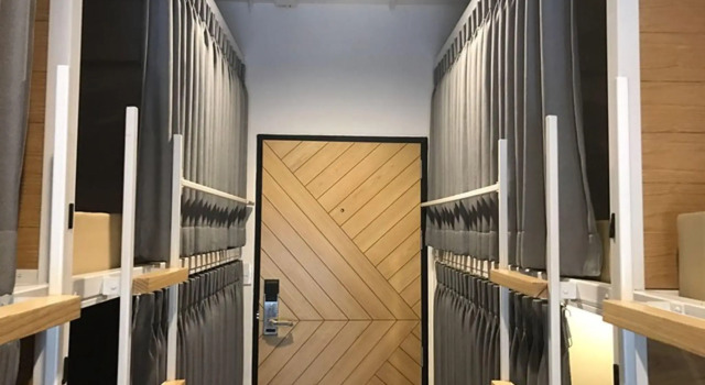 Кровать в общем номере Bed One Block Hostel