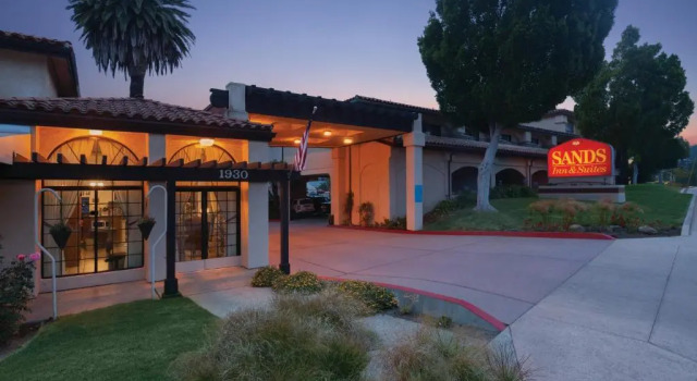 Sands Inn & Suites, Забронировать Отель Сан-Луис-Обиспо San Luis Obispo County, рядом с Mission San Luis Obispo de Tolosa
