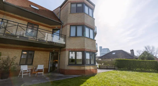 Апартаменты Bright Apartment With Large and Sunny Garden