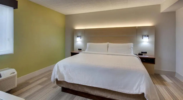 Люкс Holiday Inn Express Pittston - Scranton Airport by IHG