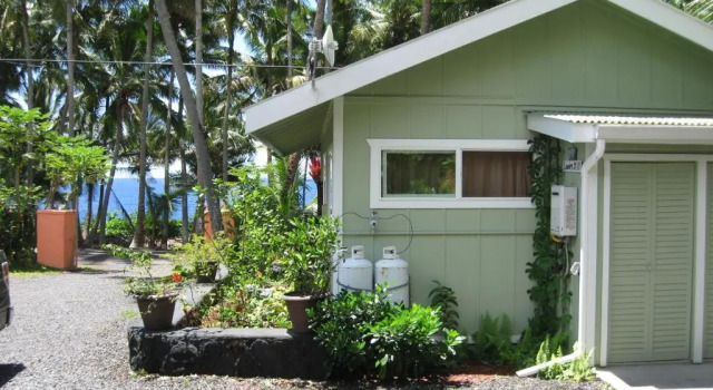 Коттедж Whale House at Kehena Beach