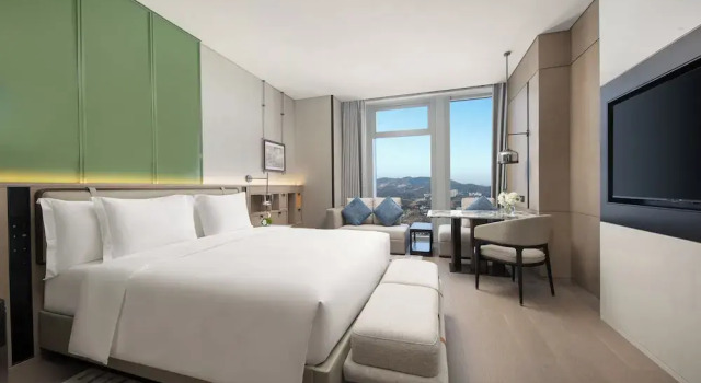 Crowne Plaza Jingmen by IHG, Rezerwuj Hotel Hotele w Jingmen z parkingiem, Parking