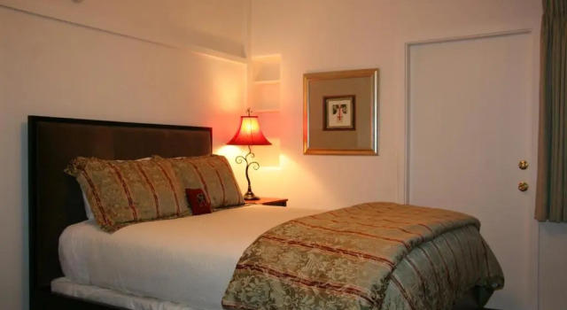 Ojai Retreat & Inn, Забронировать Отель «постель и завтрак» Отели Охай 3 звезды, 3*