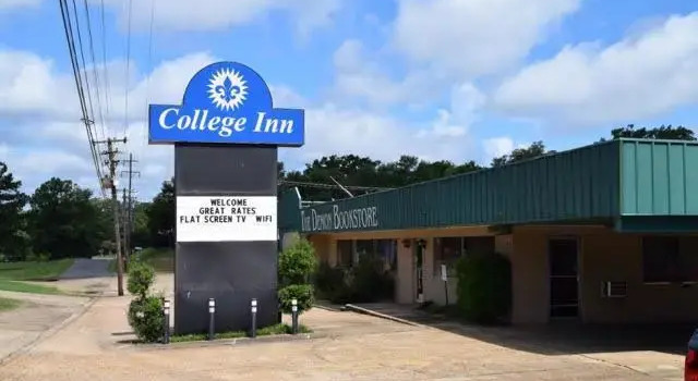 College Inn Natchitoches, Boek Hotel Hotels in Missouri met zwembad, Zwembad