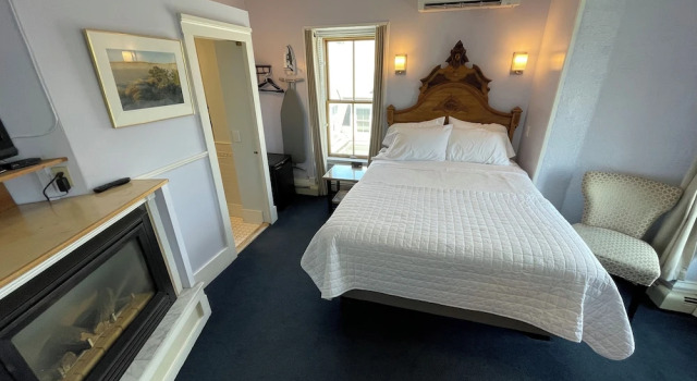 Номер Deluxe Brasswood Inn