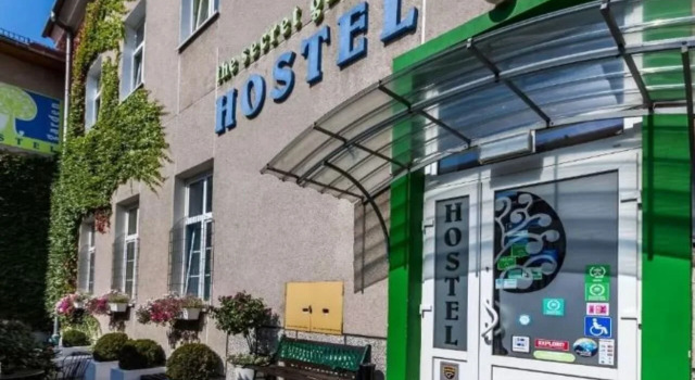 The Secret Garden Hostel, Забронировать Хостел Хостелы Кракова, рядом с Церковь Святого Идзи, Хостел