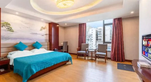 Люкс Deluxe Cenxi Yuanfeng Hotel (Tanhua Bus Station)