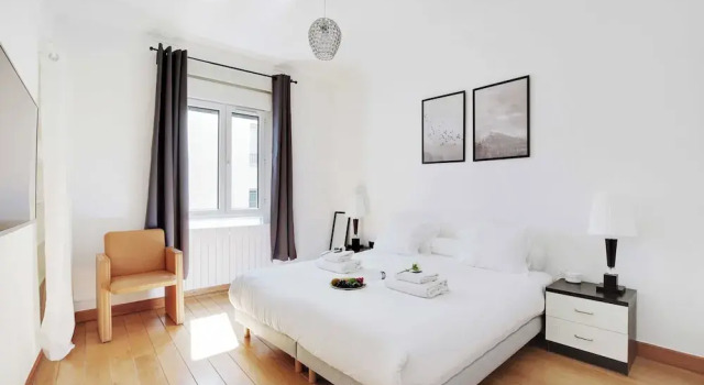 Fancy Apartment - 2br/6p - Canal Saint-martin, Забронировать Апартаменты/квартира Отели Парижа с парковкой, рядом с Жак Бонсержан, Парковка