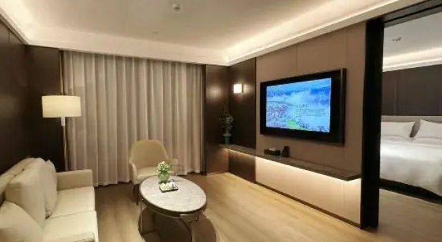 Люкс Executive Royal Garden Hotel