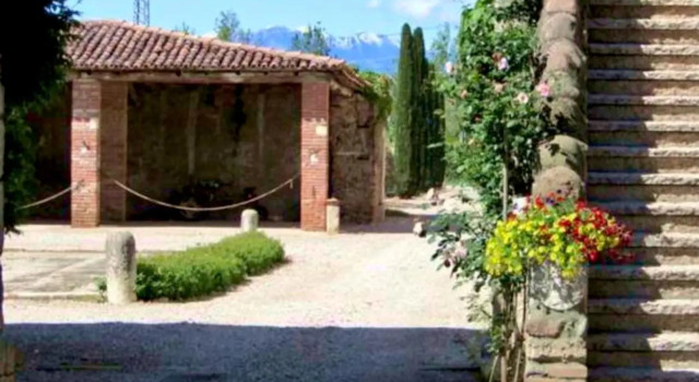Residenza Torre Antica, Prenota Appartamento Hotel a Sommacampagna con parcheggio, Parcheggio