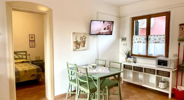 Residence with pool. Three rooms apt. for 5/6 people.-SERAMATTINO D, Book Hotel Capoliveri Elba