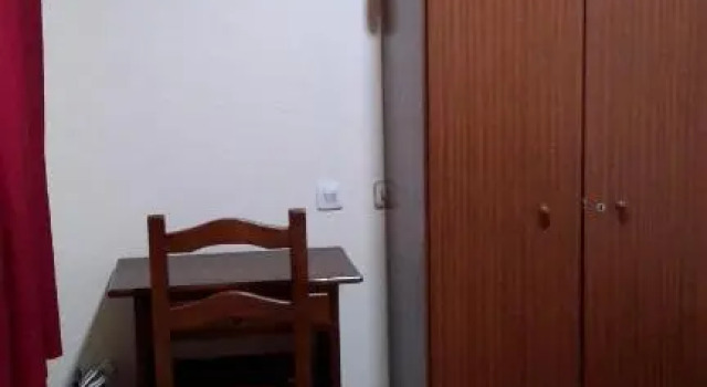 Трёхместный номер Standard с балконом Hostal Río Paraná