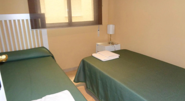 Beach Location In Marbella 332, Забронировать Отель Марбелья Коста-дель-Соль, рядом с Марина Ла Бахадилья
