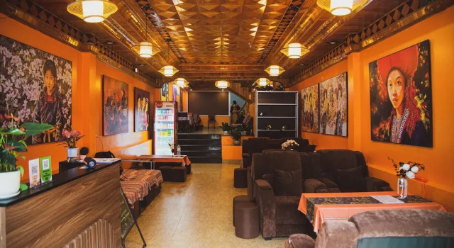 Sapa Central House, Забронировать Отель Шапа Лаокай, рядом с Рынок Сапа