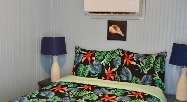 Люкс Deluxe с 2 комнатами Blue Dolphin Inn and Cottages