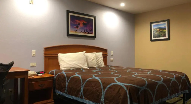 Orange Tustin Inn