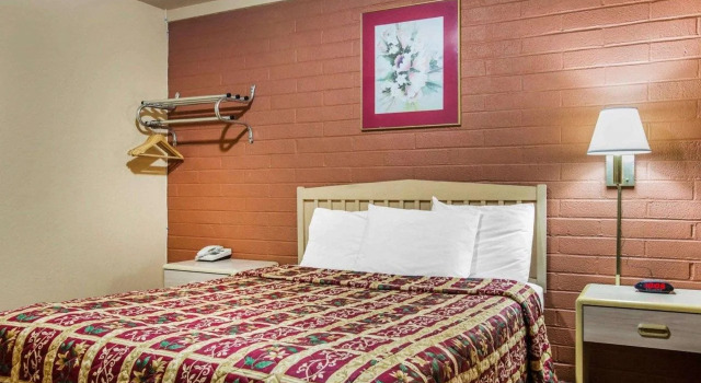 Rodeway Inn, Rezerwuj Hotel Yreka Kalifornia