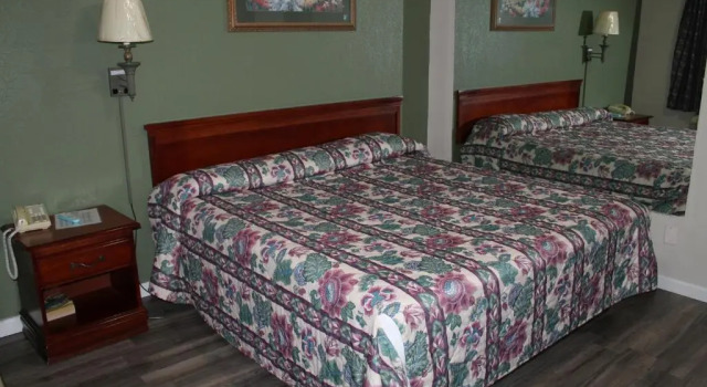 Номер Standard American Motor Inn - Rock Island