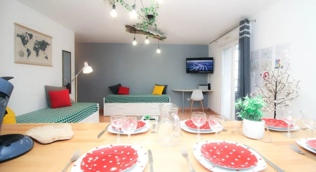 Carcassonne -Terrasse-Parking-WIFI 3lits