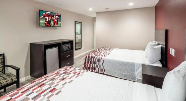 Четырёхместный номер Superior Red Roof Inn St George, UT - Convention Center