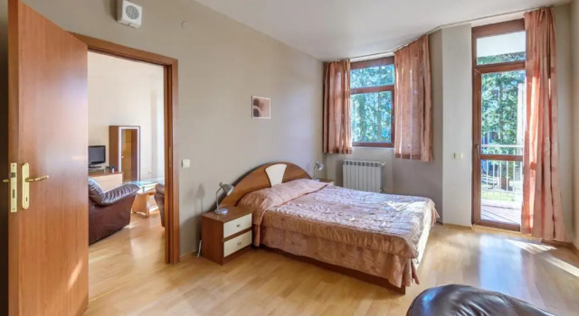 Апартаменты Flora Hotel - Apartments