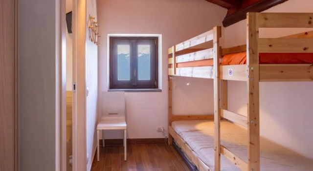 La tana del lupo (GLA415), Book Hotel Gera Lario Como