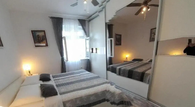 Apartment Regina, Prenota Appartamento Splitska 