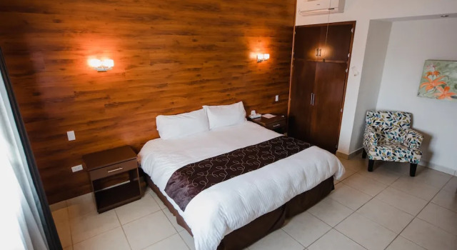 Семейный люкс Madison Suites