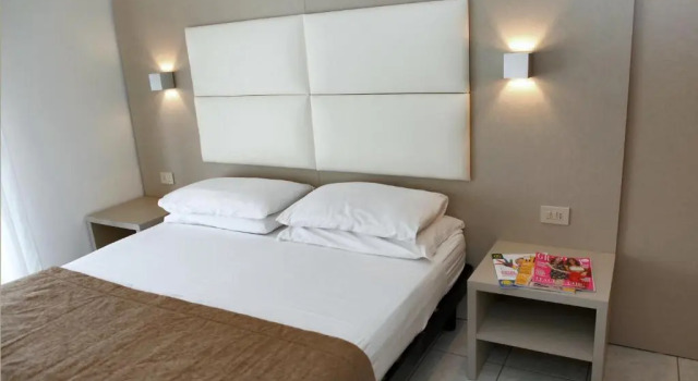 Двухместный номер Standard с частичным видом на море Hotel Columbia & Ninfea