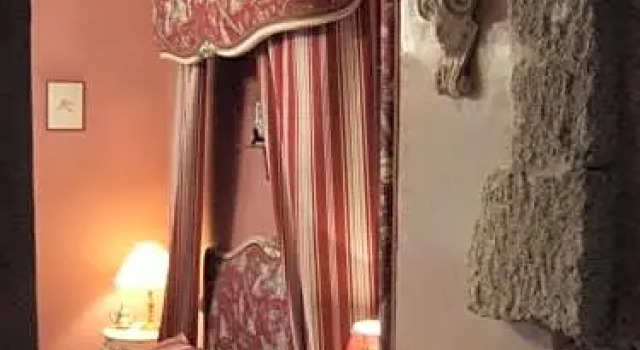 Bize de la Tour, Rezervovat Hotel Hotely v Remoulins s parkováním, Parkování