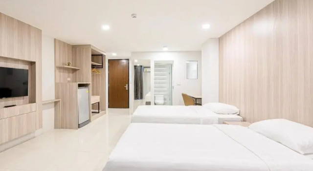 BEAR’S DEN HOTEL PATTAYA, Забронировать Отель Недорогие отели Джомтьен-Бич, недорого