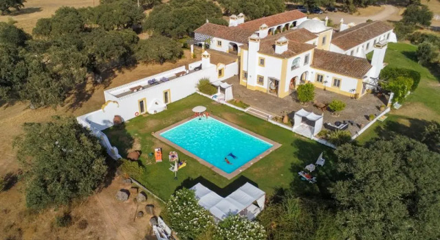 Rosa Estates: The Farmhouse & Stables, Prenota Hotel Hotel a Alentejo con parcheggio, Parcheggio