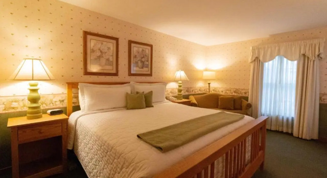 Essenhaus Inn & Conference Center, Rezerwuj Hotel Middlebury Indiana