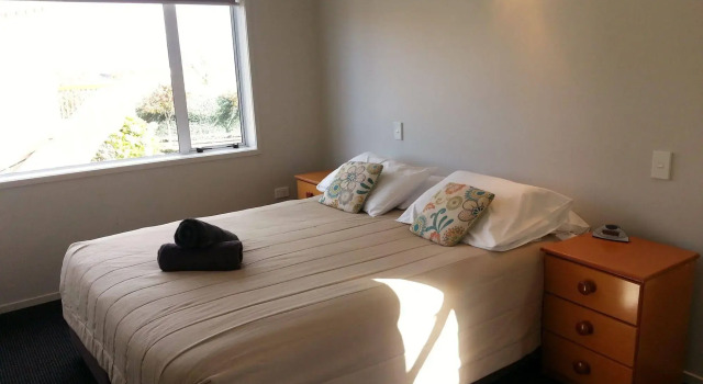 Taupo Debretts Spa Resort, Забронировать Курортный отель СПА-отели Lake Taupo, SPA-услуги