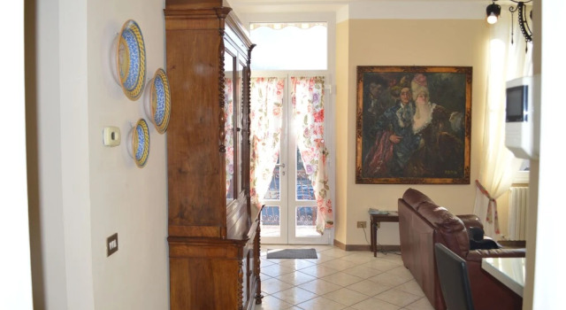 Betty House 3 Lake Como, Buchen Sie Hotel Mandello del Lario Comer See