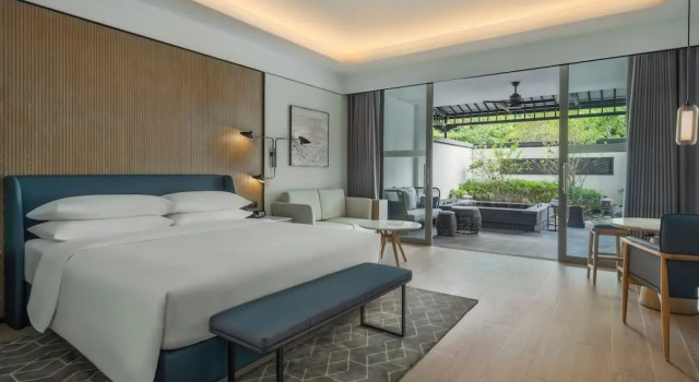 Двухместный номер Standard с видом на сад Sheraton Maoming Hot Spring Resort